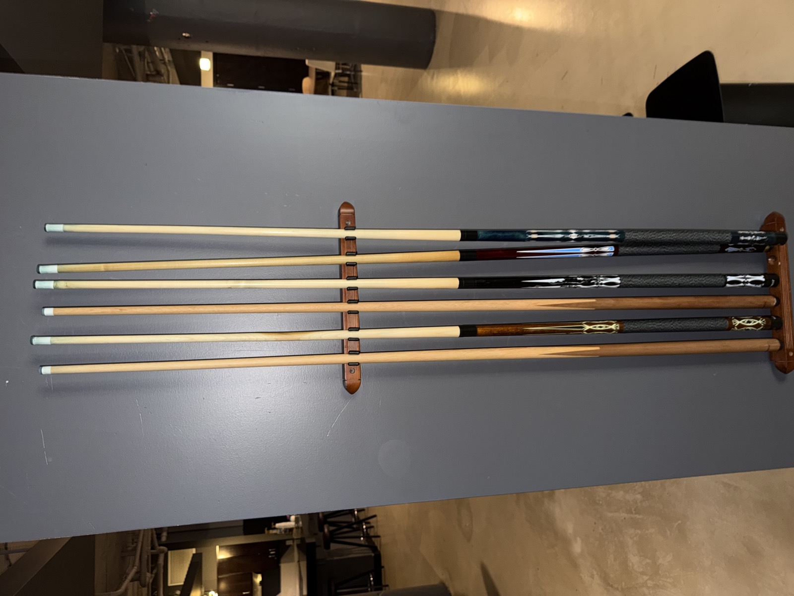 Community Room - Pool Sticks
